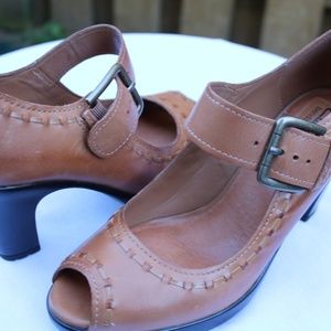 Clark's Mary Jane Michelle Marie Leather Sz 7 Tan